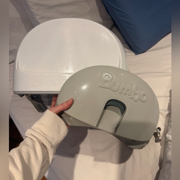 VGUC Baby Bumbo Pink and Cream Baby Seat with Detachable Tray and Safety Straps - Picture 9 of 16